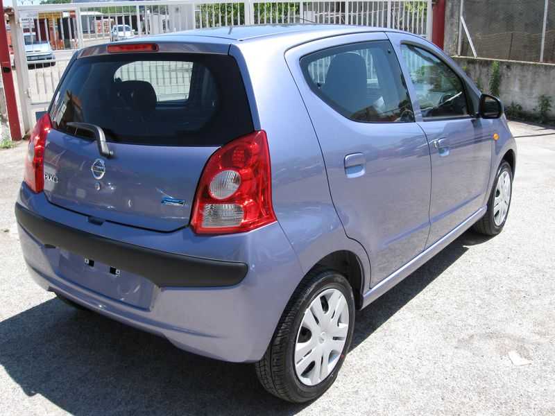 Il motore è un 12 valvole da 1000 cc. La Nissan Pixo
